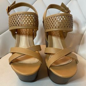 Women’s Bamboo Tan Wedge
